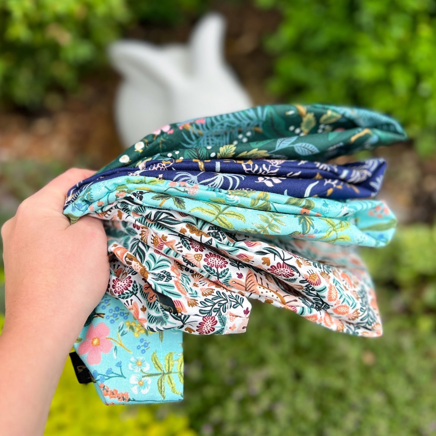 Peacock Garden | Metallic | Modified Bouffant
