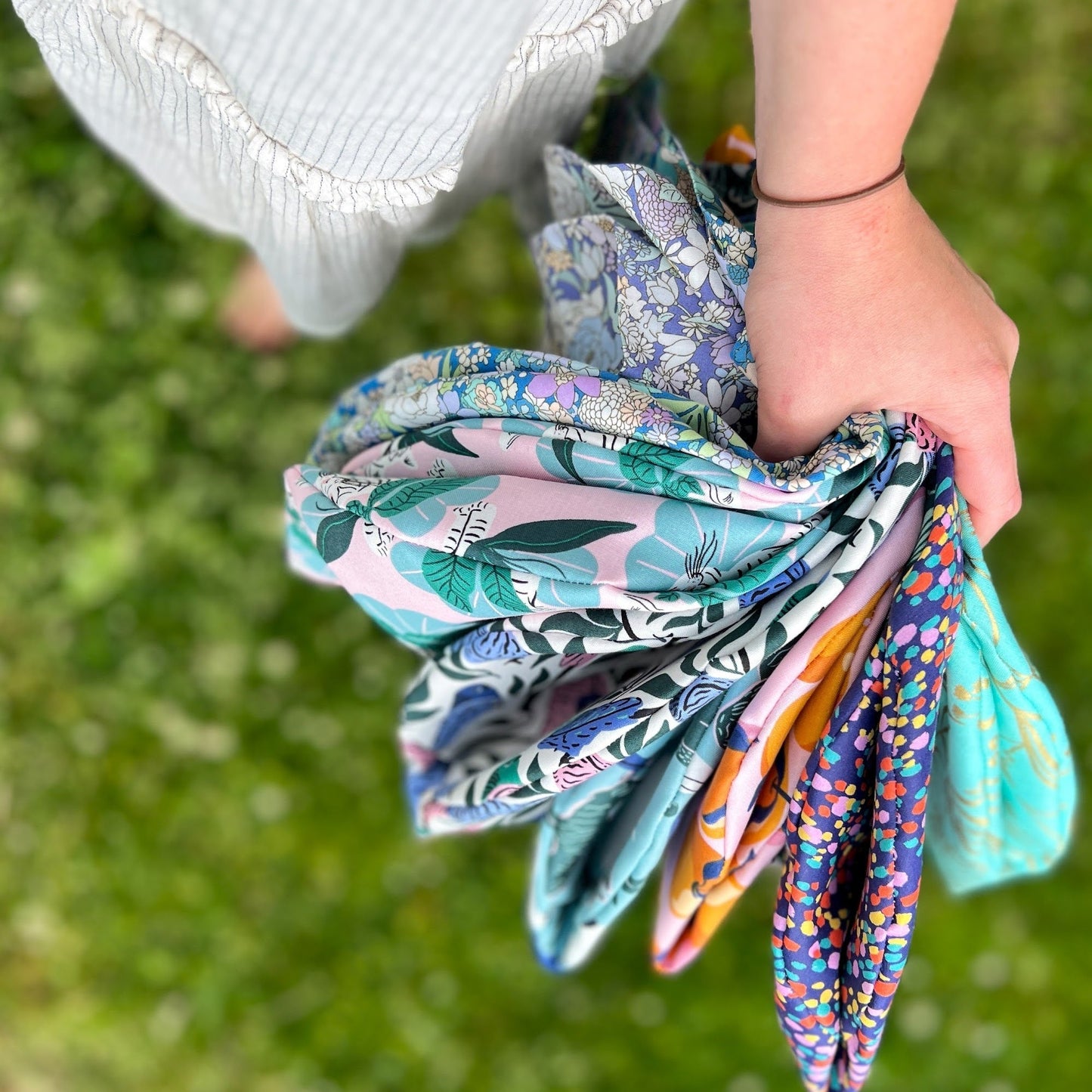 Retro Blooms in Teal | Pixie