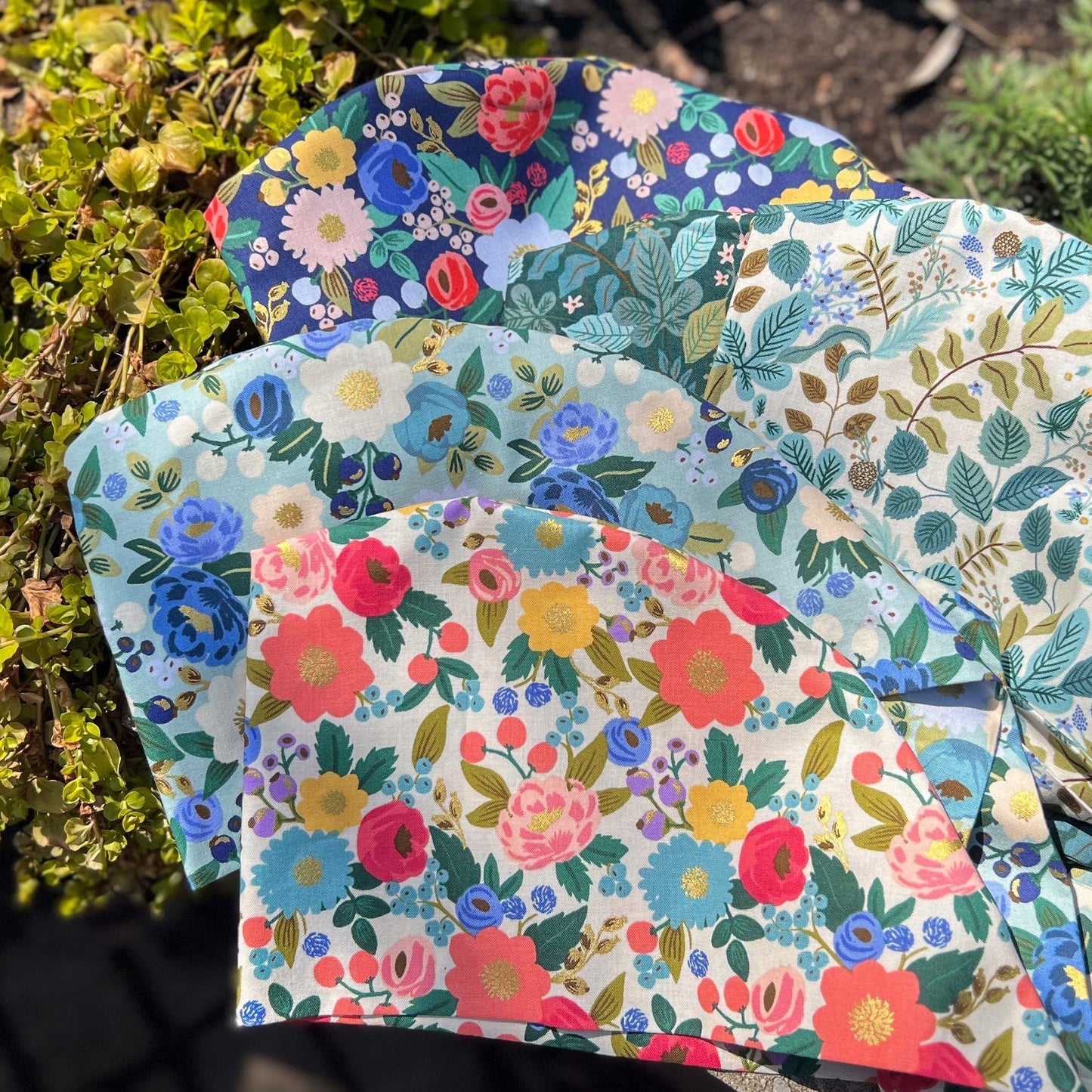Vintage Blossoms on Blue | Metallic Gold | Pixie