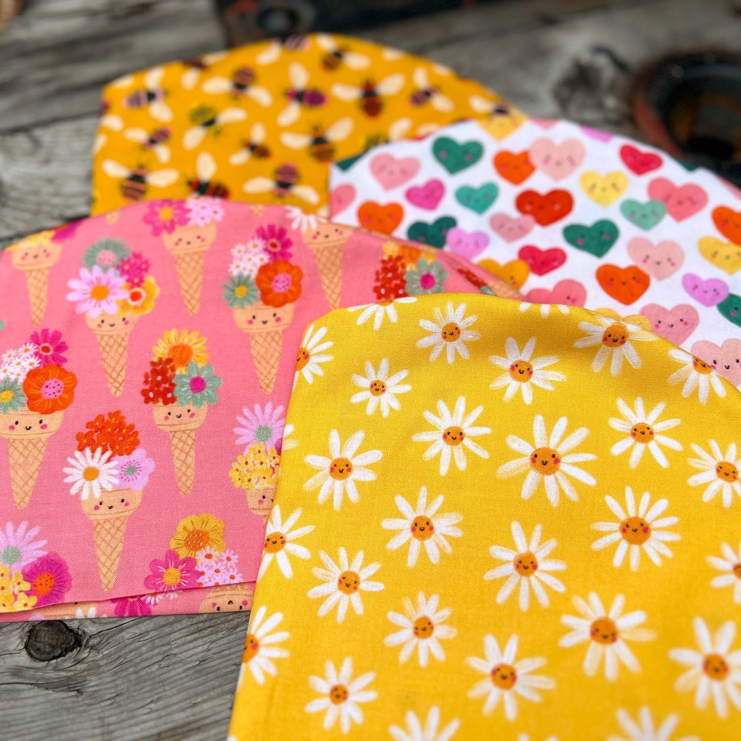 Smiling Daisies | Pixie