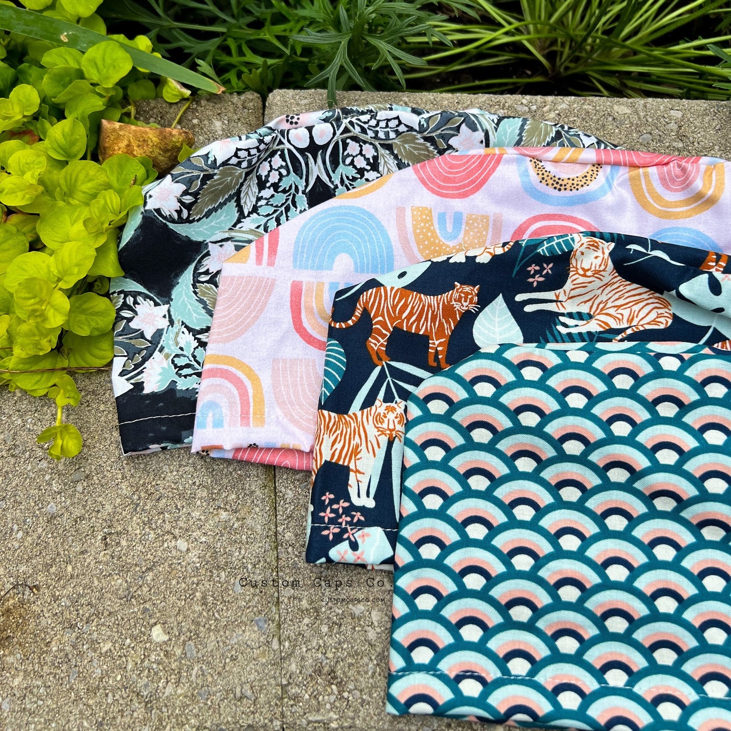 Floral Lattice on Black | Modified Bouffant